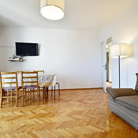 Appartamento Three Bedroom Lavander